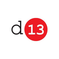 Logo de Delaware Thirteen (D13).